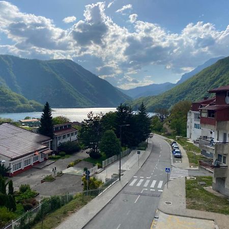 Apartman Andjela Pluzine Exterior photo