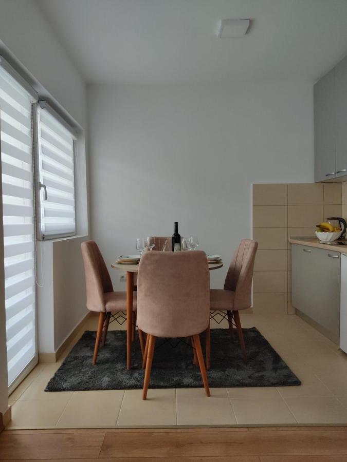 Apartman Andjela Pluzine Exterior photo